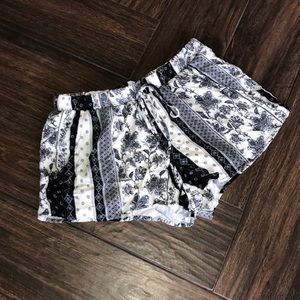 HI-RISE SOFT SHORTS